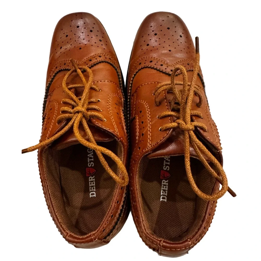 NWT Deer stags brown youth dress shoes